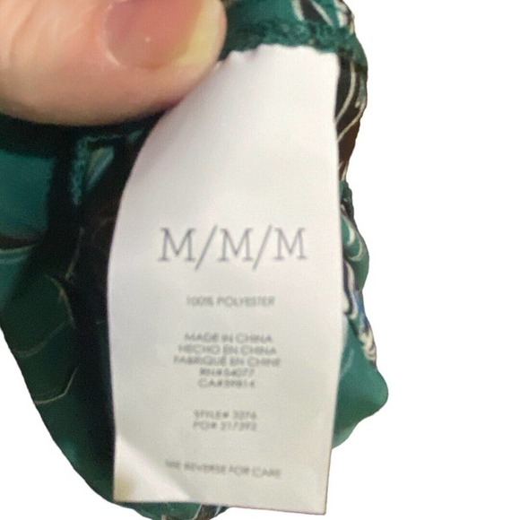 Cabi Zoe Falling Flowers Sleeveless Floral Blouse Green Size M - Picture 7 of 7